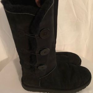 BLACK BAILEY BUTTON AUTHENTIC UGGS